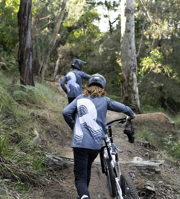 Rimpact - 32Spokes MTB Jersey Pushing Up